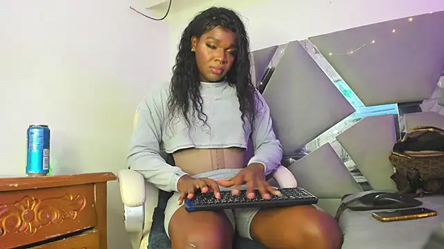 Snapshot of Arii_xxx chatting on January 25, 2025, 9:25 pm Arii xxx online show from January 25, 2025, 9:25 pm