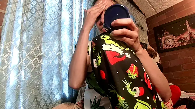 ValeriaLacrozee online show from December 14, 2025, 4:34 pm