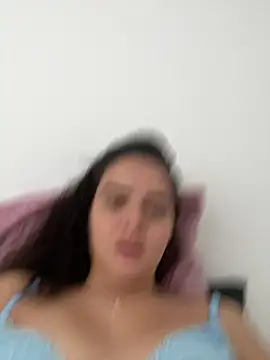 Snapshot of rebeccaareys chatting on December 8, 2024, 4:39 pm rebeccaareys online show from December 8, 2024, 4:39 pm