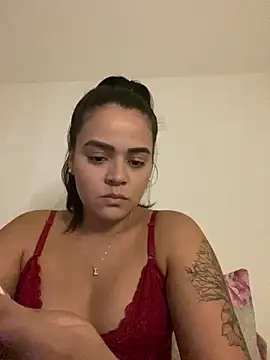 Snapshot of rebeccaareys chatting on December 18, 2024, 11:19 pm rebeccaareys online show from December 18, 2024, 11:19 pm