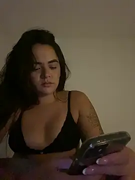 Snapshot of rebeccaareys chatting on January 12, 2025, 12:39 am rebeccaareys online show from January 12, 2025, 12:39 am