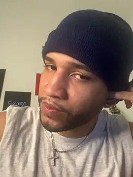 Snapshot of Hyuujhy chatting on November 23, 2025, 8:03 am Hyuujhy online show from November 23, 2025, 8:03 am