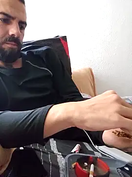 charlye inkkkk online show from November 11, 2025, 8:14 am