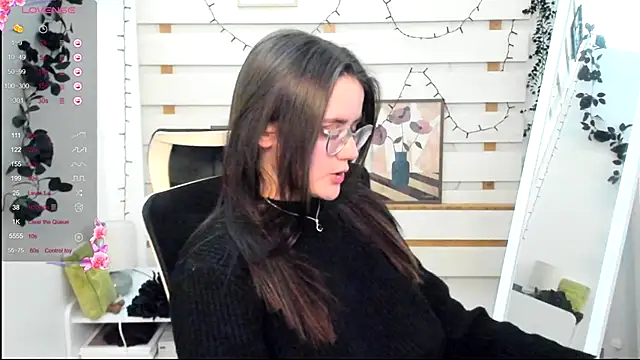 Snapshot of Josephine_jo chatting on December 20, 2025, 8:38 pm Josephine jo online show from December 20, 2025, 8:38 pm