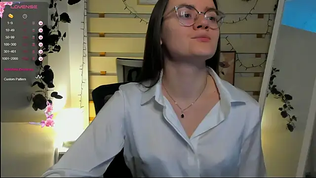 Snapshot of Josephine_jo chatting on March 15, 2026, 1:17 pm Josephine jo online show from March 15, 2026, 1:17 pm