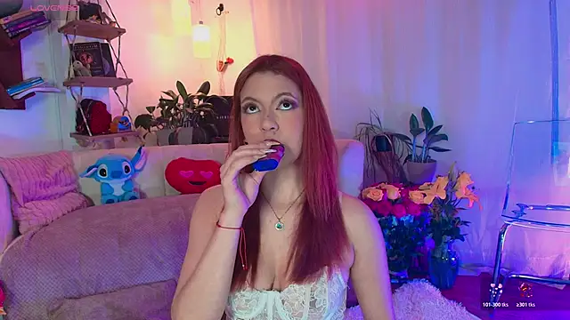 Snapshot of HANNAH_LOVEE chatting on June 2, 2026, 2:35 am HANNAH LOVEE online show from June 2, 2026, 2:35 am