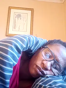 Snapshot of bustybillies chatting on June 5, 2026, 6:52 am bustybillies online show from June 5, 2026, 6:52 am