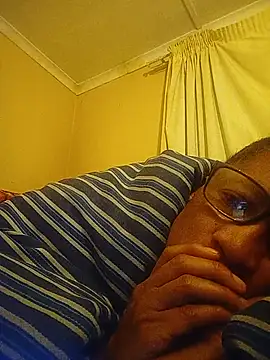 Snapshot of bustybillies chatting on June 10, 2026, 2:12 am bustybillies online show from June 10, 2026, 2:12 am