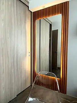 Snapshot of FridaKlein chatting on September 16, 2025, 8:21 pm FridaKlein online show from September 16, 2025, 8:21 pm