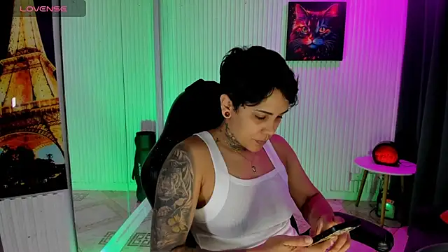ZhoeStrong online show from May 15, 2026, 5:31 pm