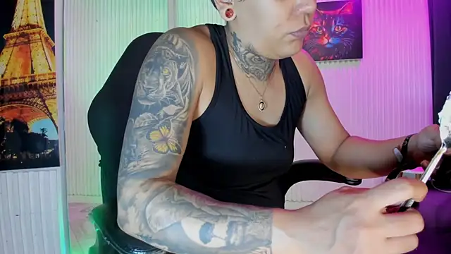 ZhoeStrong online show from May 17, 2026, 10:17 pm