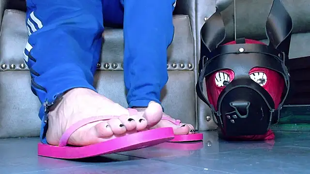 LusstCruella online show from March 9, 2026, 12:09 pm