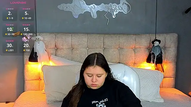 Laia and Aloby online show from October 13, 2025, 10:32 pm