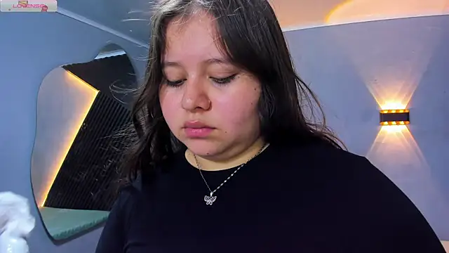 Laia and Aloby online show from June 13, 2026, 9:35 pm