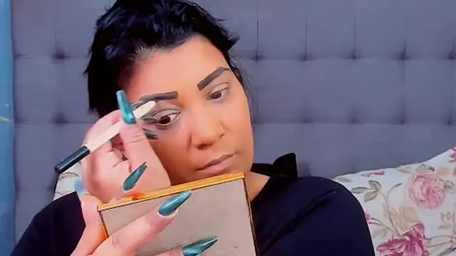 Snapshot of AmyCubes chatting on February 3, 2025, 5:07 am AmyCubes online show from February 3, 2025, 5:07 am