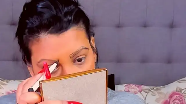 Snapshot of AmyCubes chatting on February 14, 2025, 4:47 am AmyCubes online show from February 14, 2025, 4:47 am