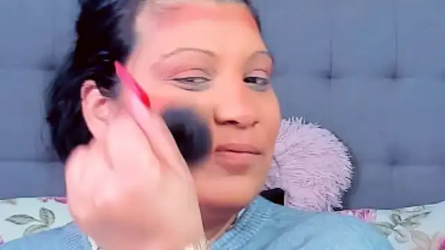 Snapshot of AmyCubes chatting on February 16, 2025, 7:38 pm AmyCubes online show from February 16, 2025, 7:38 pm