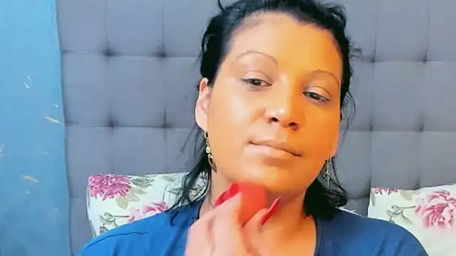 Snapshot of AmyCubes chatting on February 22, 2025, 8:31 pm AmyCubes online show from February 22, 2025, 8:31 pm