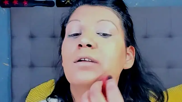 Snapshot of AmyCubes chatting on March 8, 2025, 7:09 pm AmyCubes online show from March 8, 2025, 7:09 pm