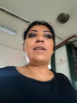 Snapshot of AmyCubes chatting on September 20, 2025, 3:24 pm AmyCubes online show from September 20, 2025, 3:24 pm