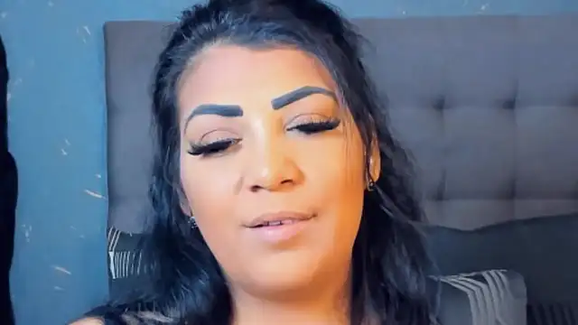 Snapshot of AmyCubes chatting on October 12, 2025, 7:13 pm AmyCubes online show from October 12, 2025, 7:13 pm