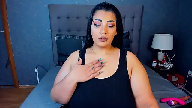 Snapshot of AmyCubes chatting on October 18, 2025, 5:43 am AmyCubes online show from October 18, 2025, 5:43 am