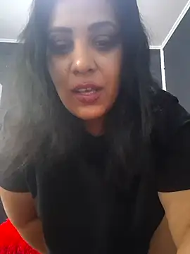 Snapshot of AmyCubes chatting on October 21, 2025, 7:53 am AmyCubes online show from October 21, 2025, 7:53 am