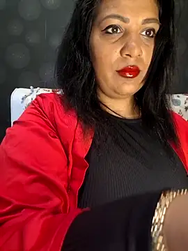 Snapshot of AmyCubes chatting on November 3, 2025, 7:31 am AmyCubes online show from November 3, 2025, 7:31 am