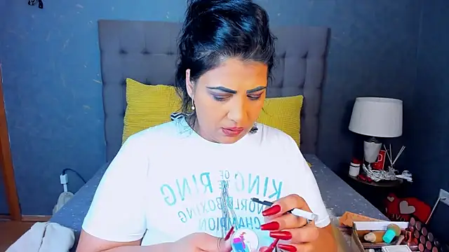 Snapshot of AmyCubes chatting on November 22, 2025, 4:55 am AmyCubes online show from November 22, 2025, 4:55 am