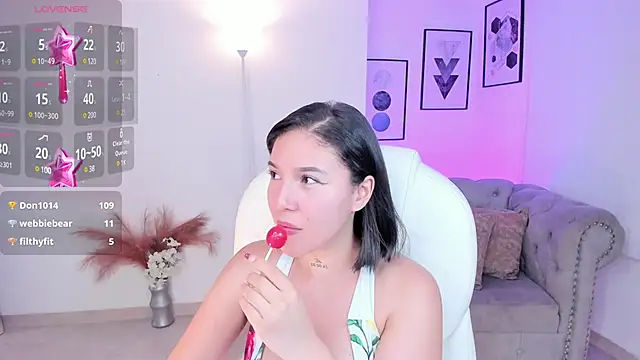 kendaall jenner  online show from December 13, 2024, 6:42 am