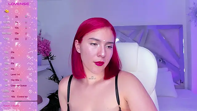 kendaall jenner  online show from February 9, 2025, 7:16 am