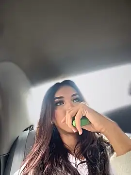 Nikol Rang   online show from October 29, 2025, 6:42 pm