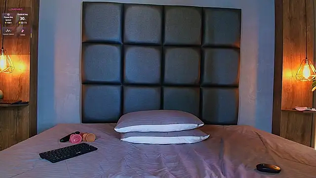 alexxa ortiz online show from September 21, 2025, 12:45 am