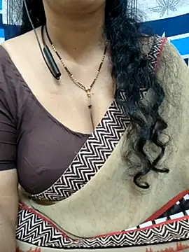 Snapshot of bhuvana555 chatting on February 12, 2025, 7:13 am bhuvana555 online show from February 12, 2025, 7:13 am