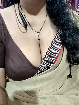 Snapshot of bhuvana555 chatting on February 20, 2025, 8:47 pm bhuvana555 online show from February 20, 2025, 8:47 pm