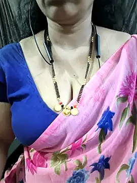 bhuvana555 online show from May 5, 2026, 10:07 pm