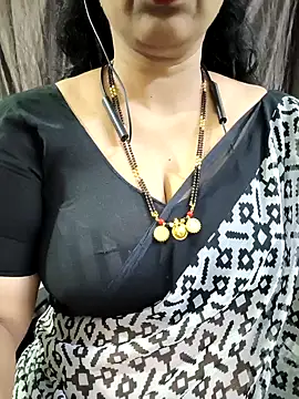 bhuvana555 online show from May 10, 2026, 3:44 am