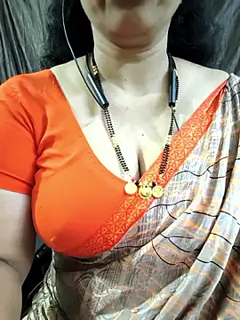 bhuvana555 online show from May 17, 2026, 5:05 am
