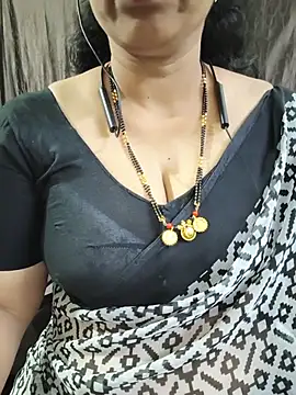 bhuvana555 online show from June 4, 2026, 5:52 pm
