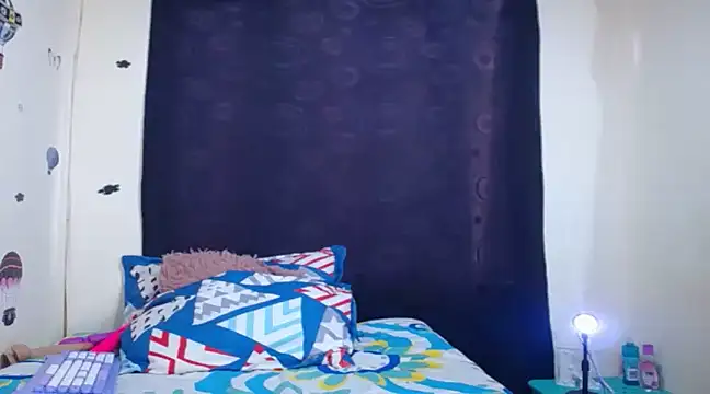 Snapshot of katty_ebonny chatting on December 6, 2024, 9:35 pm katty ebonny online show from December 6, 2024, 9:35 pm