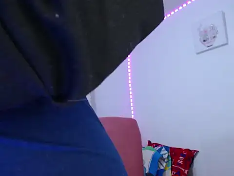 Snapshot of katty_ebonny chatting on October 2, 2025, 3:57 am katty ebonny online show from October 2, 2025, 3:57 am