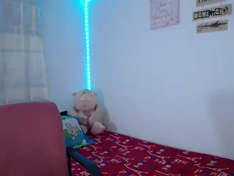 Snapshot of katty_ebonny chatting on October 10, 2025, 11:15 pm katty ebonny online show from October 10, 2025, 11:15 pm