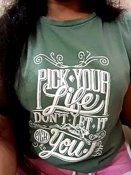 Rina777o online show from March 12, 2025, 5:49 pm