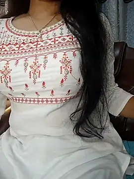 Snapshot of Rina777o chatting on June 12, 2026, 5:23 pm Rina777o online show from June 12, 2026, 5:23 pm