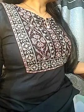 Snapshot of Rina777o chatting on June 13, 2026, 4:49 pm Rina777o online show from June 13, 2026, 4:49 pm