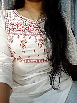 Snapshot of Rina777o chatting on July 18, 2026, 7:12 am Rina777o online show from July 18, 2026, 7:12 am