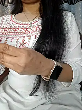 Snapshot of Rina777o chatting on July 23, 2026, 4:49 pm Rina777o online show from July 23, 2026, 4:49 pm