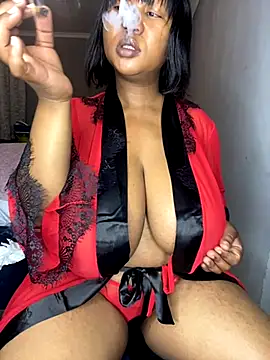 Snapshot of MayaPassion chatting on September 13, 2025, 5:24 pm MayaPassion online show from September 13, 2025, 5:24 pm