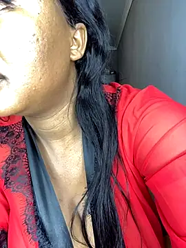 Snapshot of MayaPassion chatting on September 19, 2025, 9:04 pm MayaPassion online show from September 19, 2025, 9:04 pm