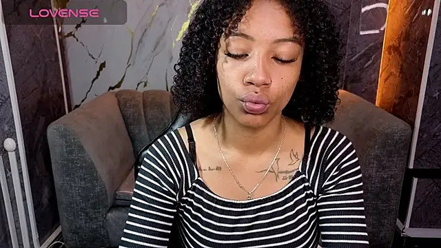 Violeth b online show from February 28, 2026, 1:01 pm